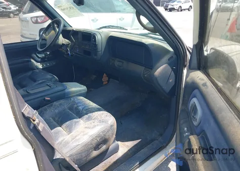 1997 GMC Suburban 1500 Sl из США, поврежденный, VIN 3GKEC16R2VG516862